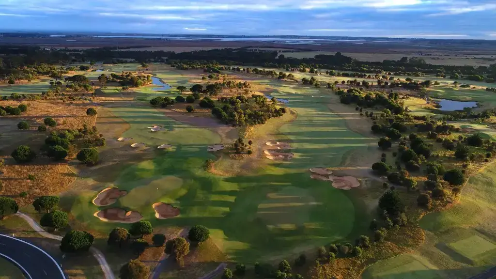 Majalah Golf Australia membagikan daftar 100 Lapangan Akses Publik Terbaik Australia tahun 2023